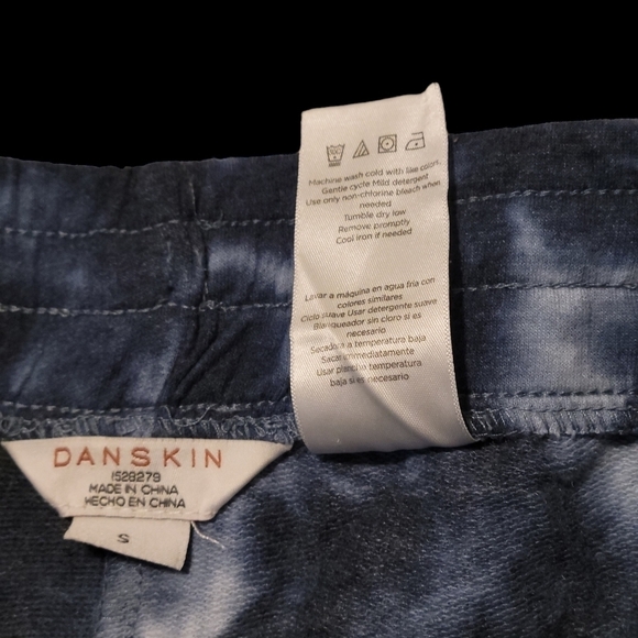 Danskin  women's 2 pack Shorts Size S - Picture 7 of 8